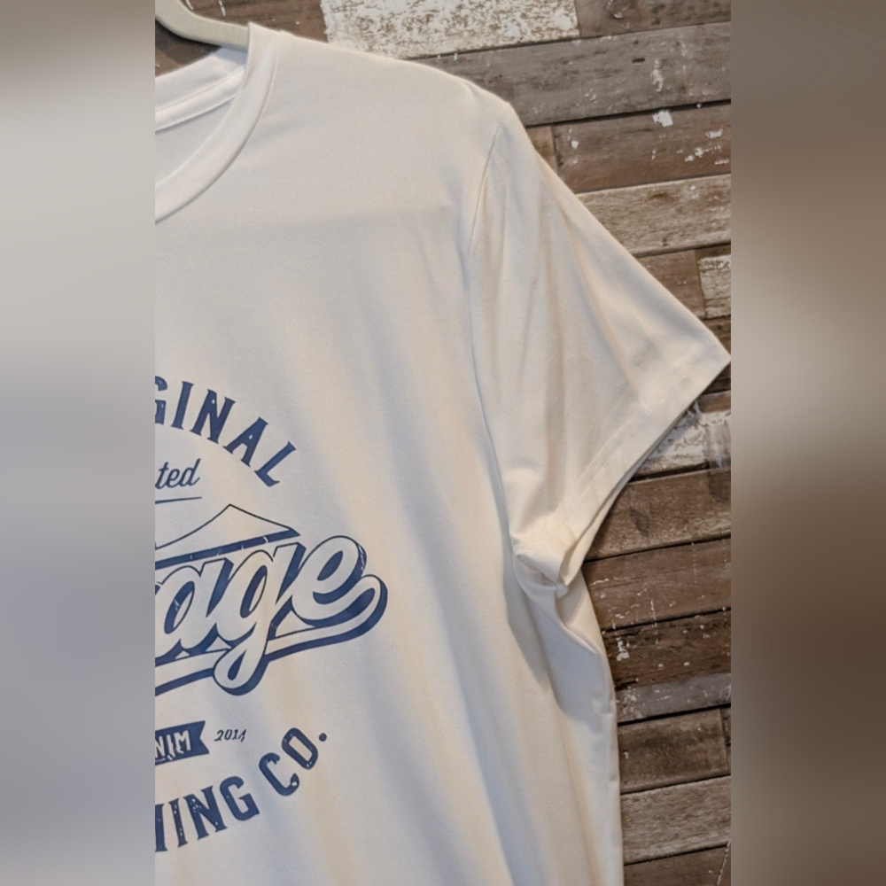 New White Vintage Graphic Tee - Picture 4 of 15